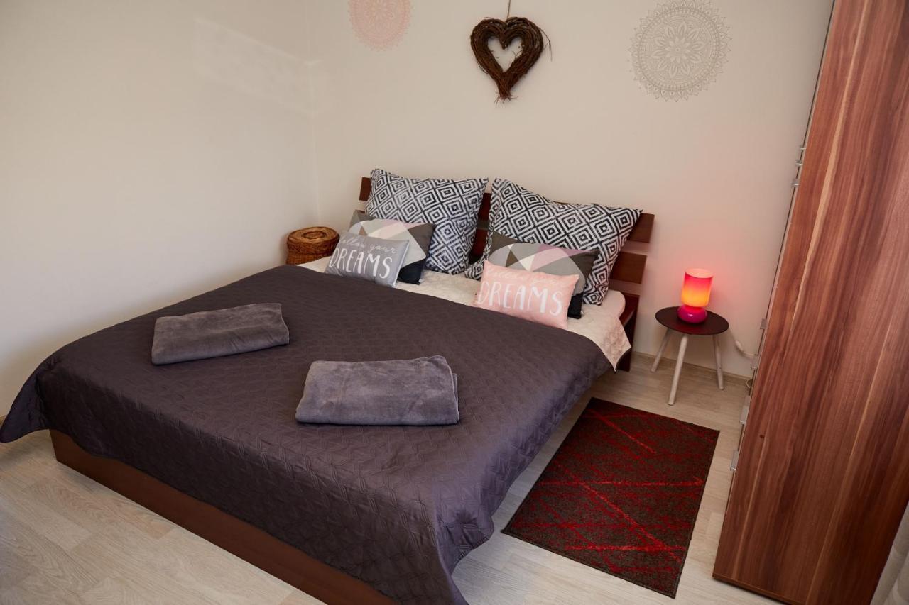 Apartman Biskupice Filakovo Exteriör bild